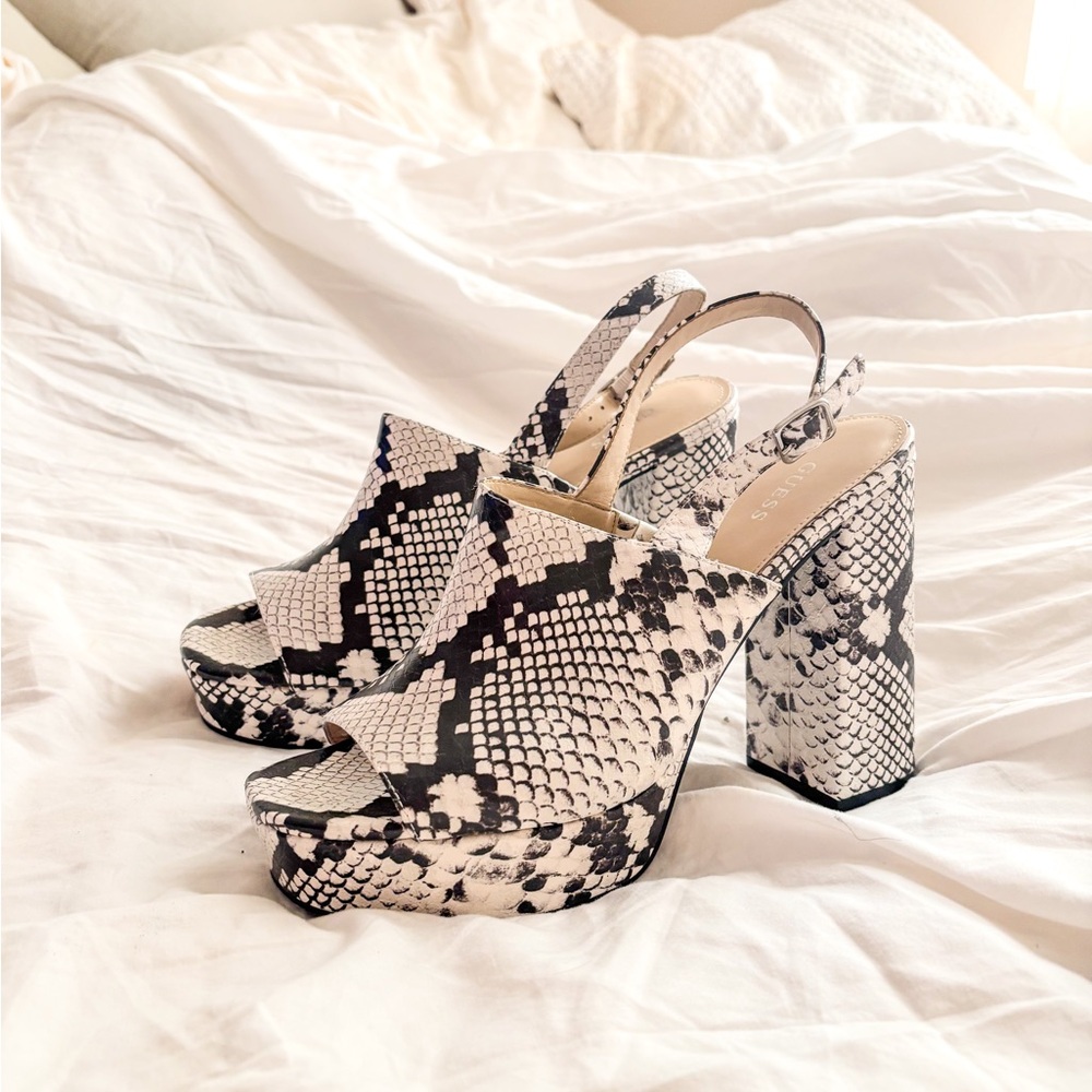 Snakeskin Patterned Heels - Picture 2 of 8